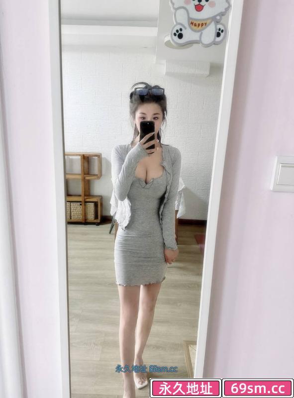 性感大胸好身材妹子