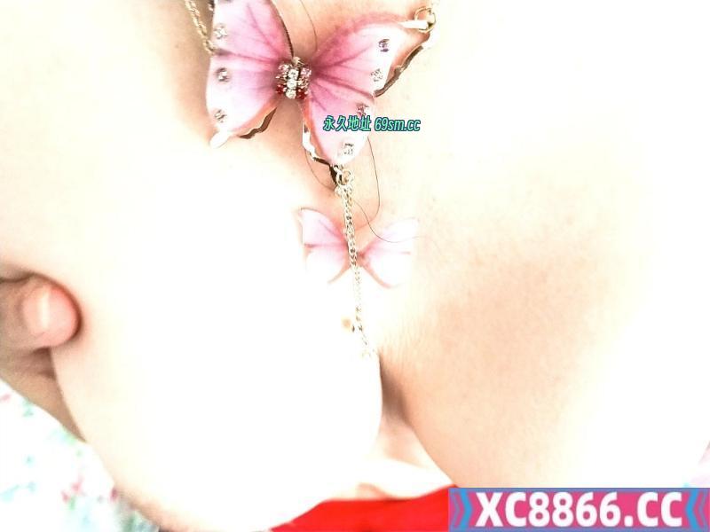 宝山喷潮美胸御姐人妻