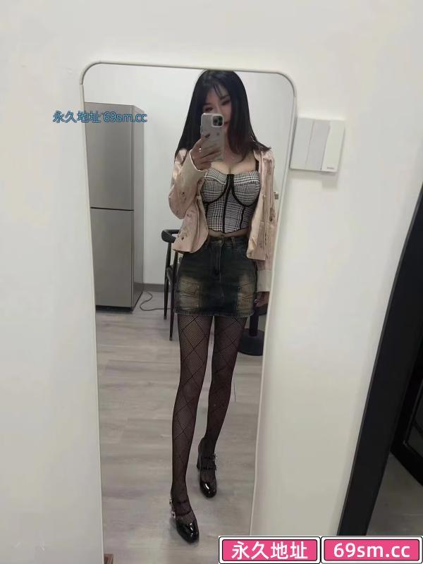 会喷水的小姐姐
