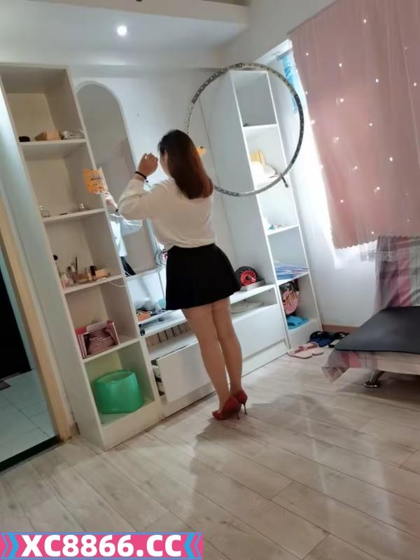 肤白御姐