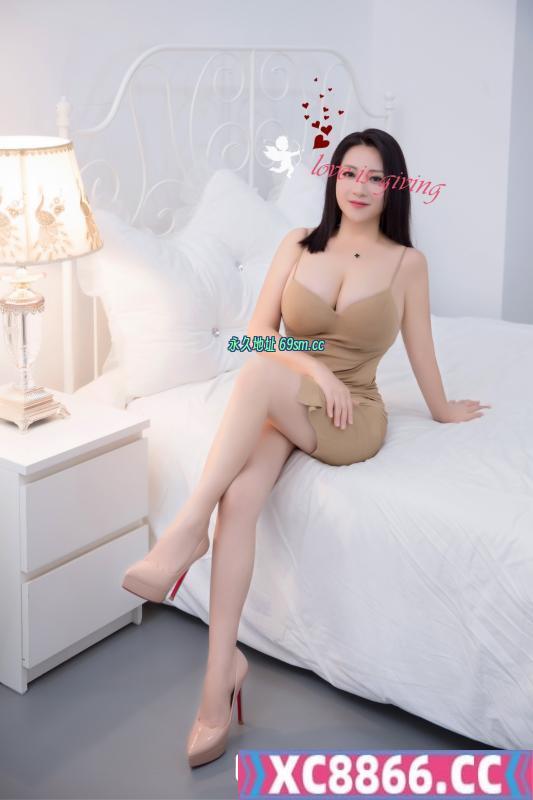 巨乳球王小辣椒