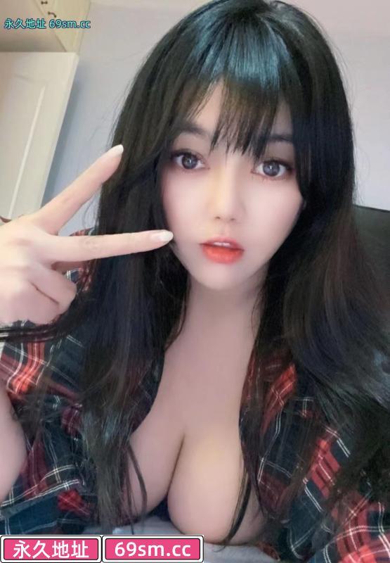 大胸蜜桃臀雪儿