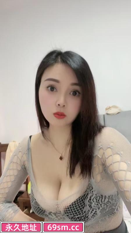 大胸丝袜小姐姐