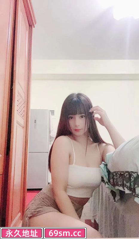 爱唠嗑的小妹