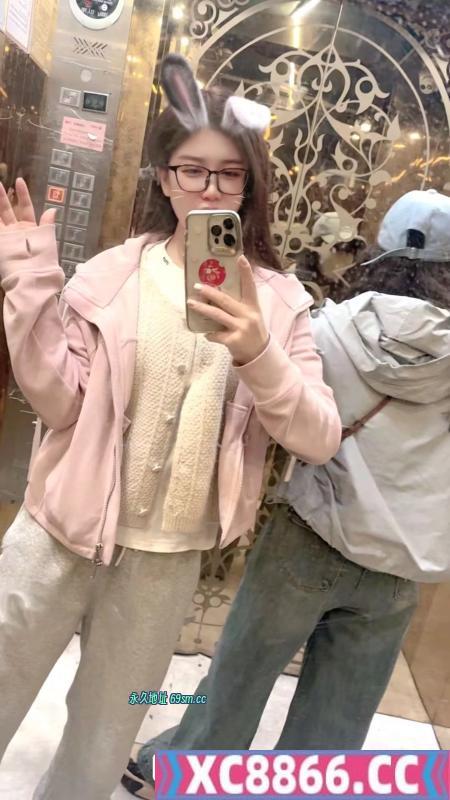 津南服务系琳琳