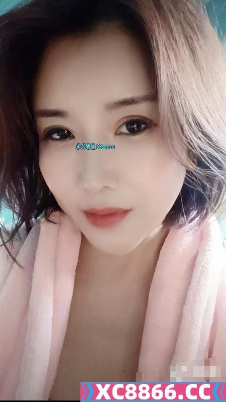 美腿玉足大奶骚妇
