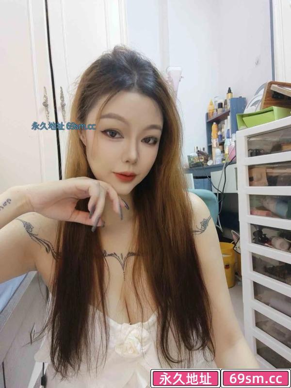 大长腿大胸器女友身段