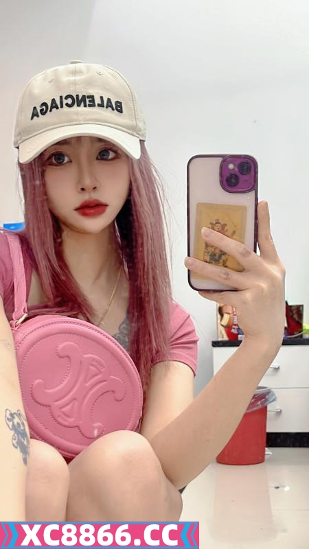 呼市外表清纯大眼美女
