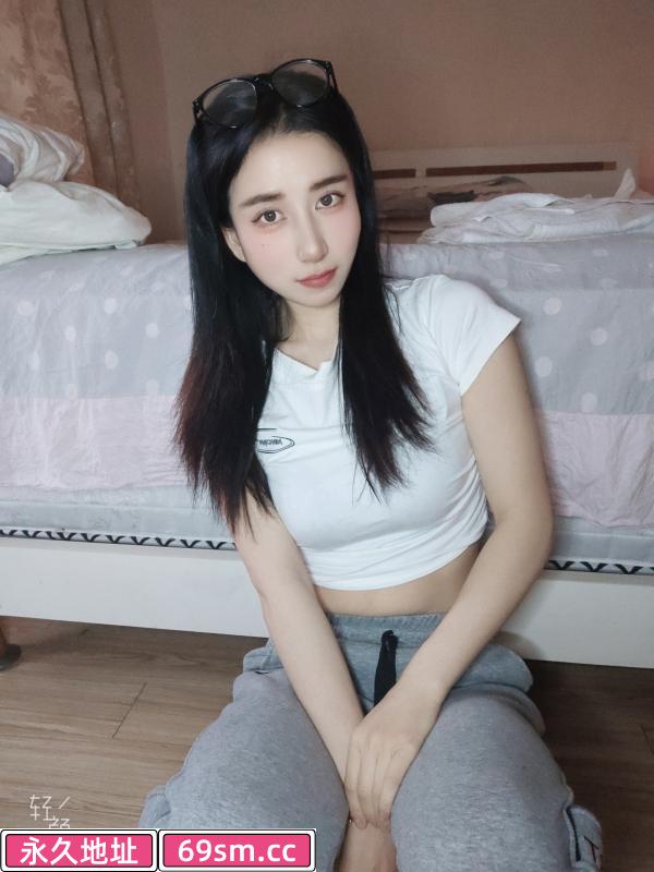 小巧玲珑小姐姐