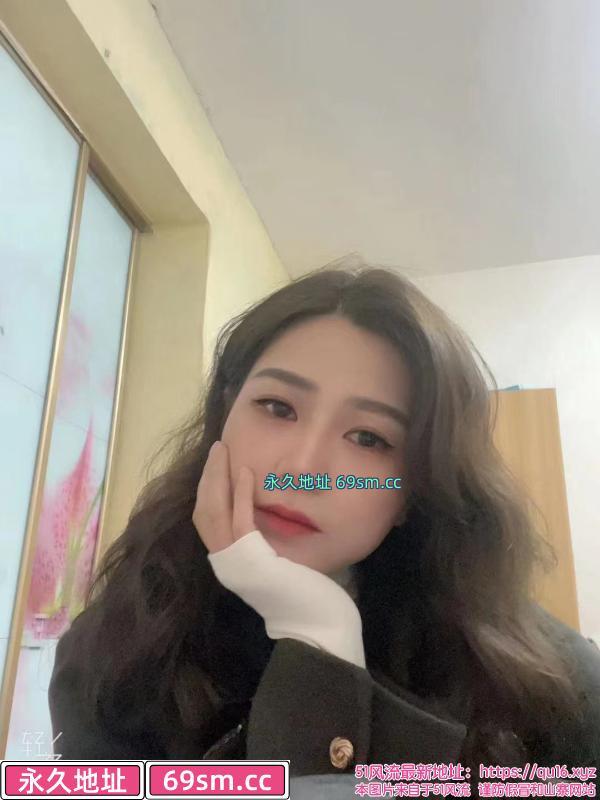 车坊娇小美女