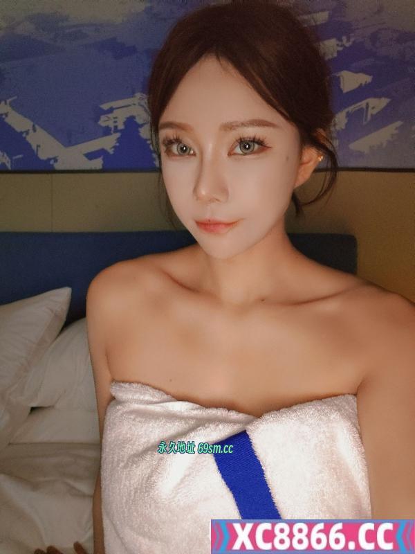 短发少女翻云覆雨