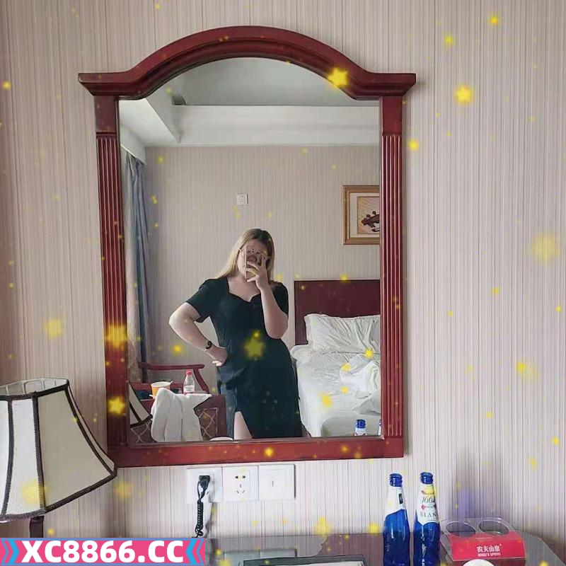 微胖巨乳 骚妹