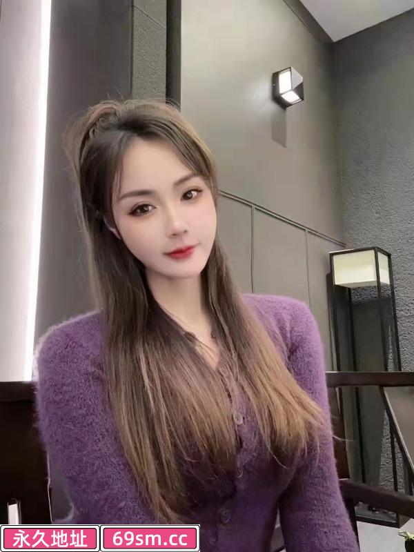 滨江气质小美女果萌
