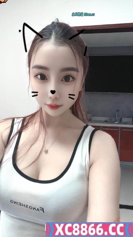 大长腿乖巧妹子
