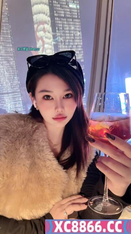 岳麓E奶女神依依