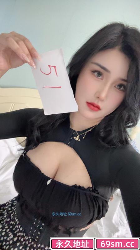 模特月亮姐姐