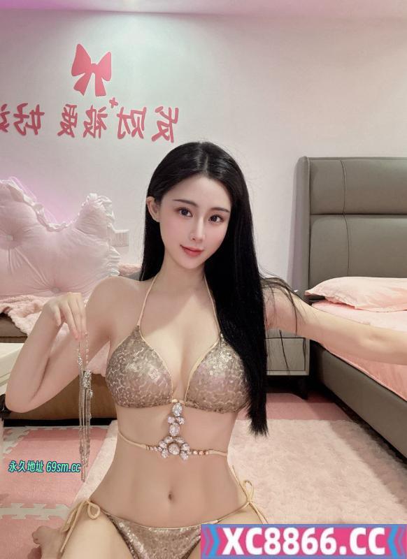肤白貌美腿长颜值老师