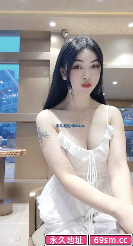 妩媚动人风骚老师