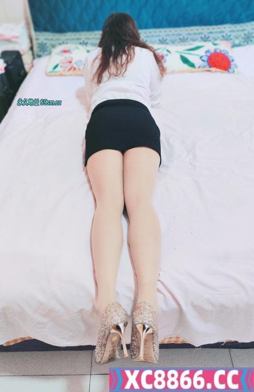 大长腿喷水少妇
