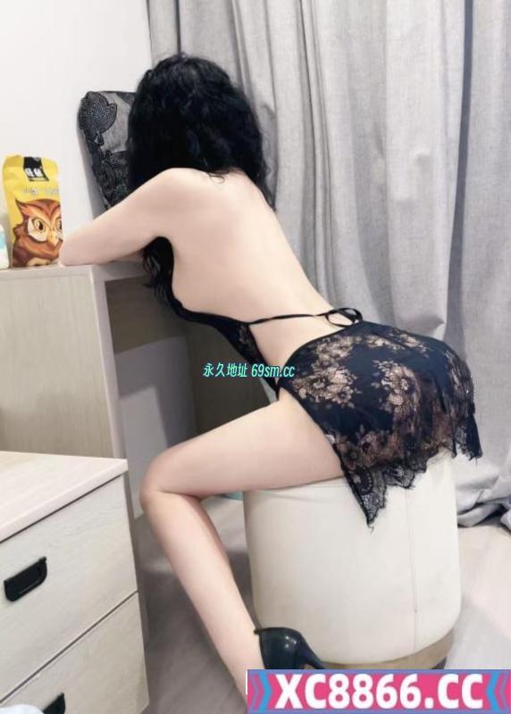 风骚蜜桃小青梅