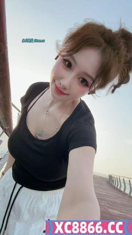 肤白胸大骚妇