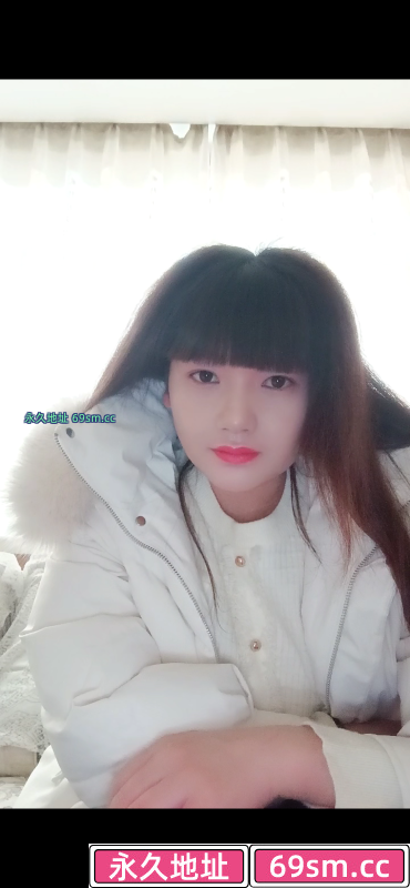 大奶小姐姐