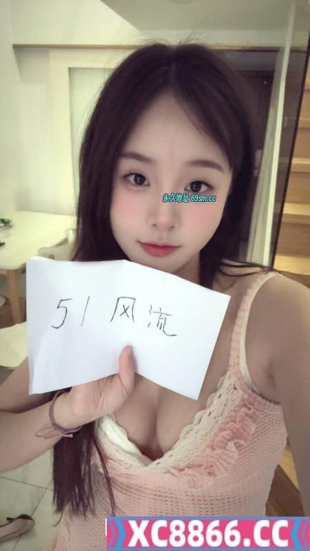 舌吻甜美晶晶