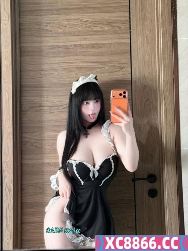七宝大屁股巨乳骚妹