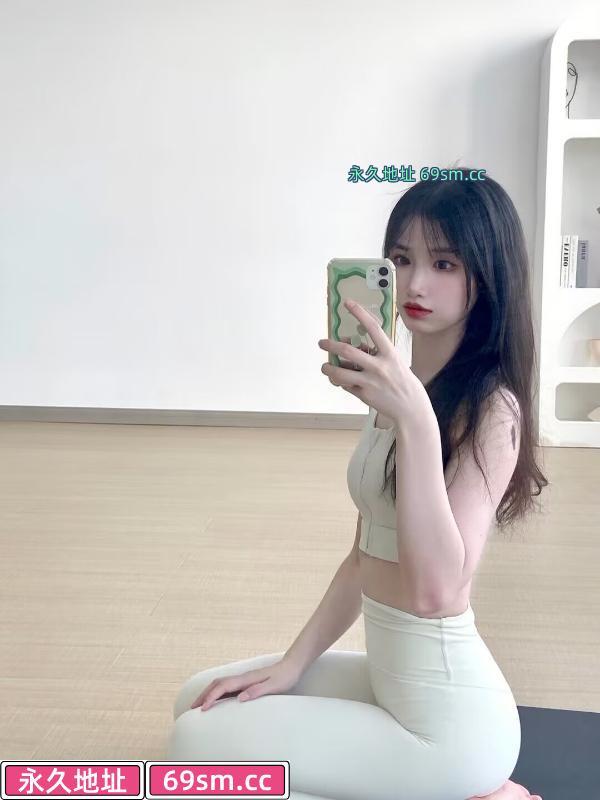 南山瑜伽妹子