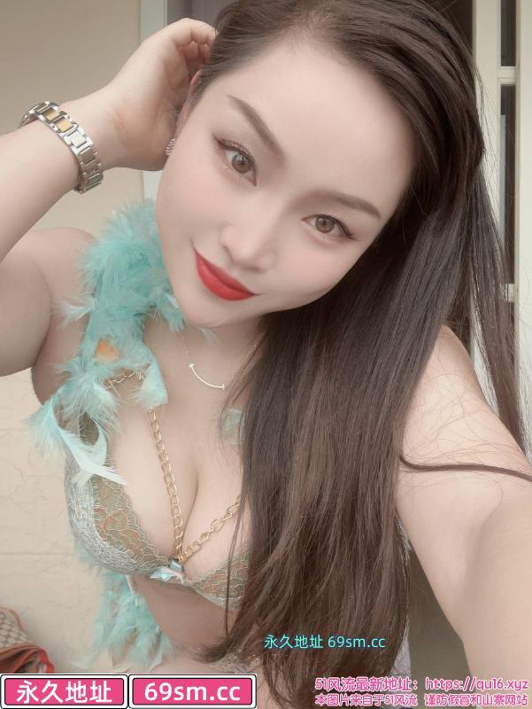 佛山居家巨乳少妇