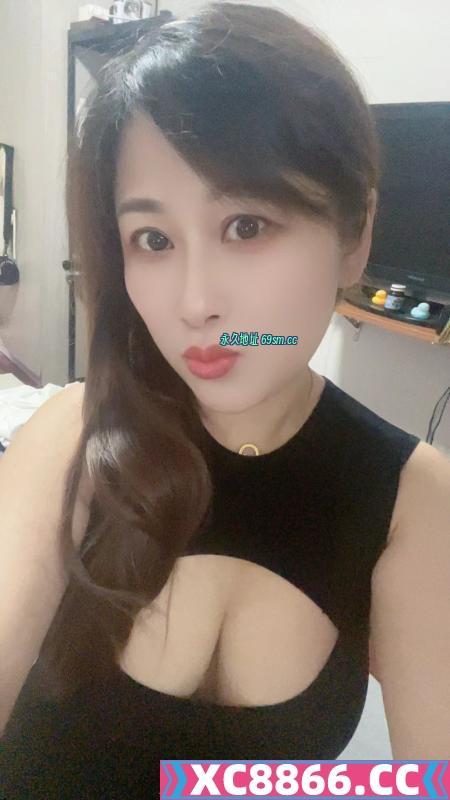 服务控大胸少妇