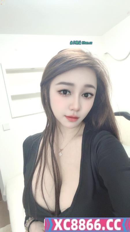 一线天美艳少妇