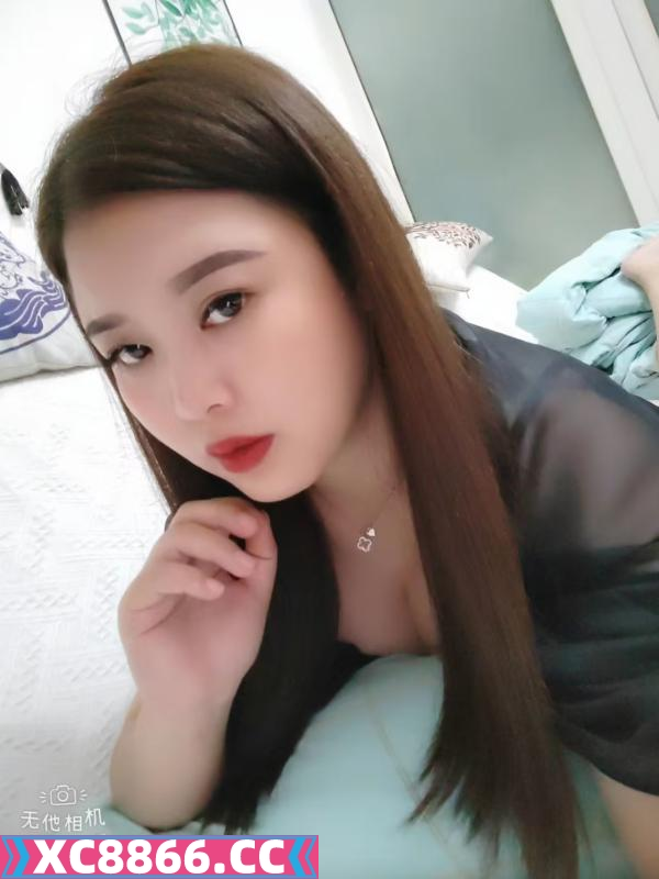 性感翘臀小嫩妹