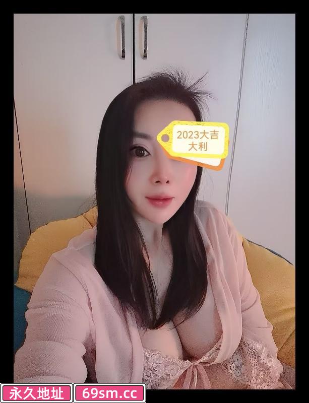 三角路性感小嫂子