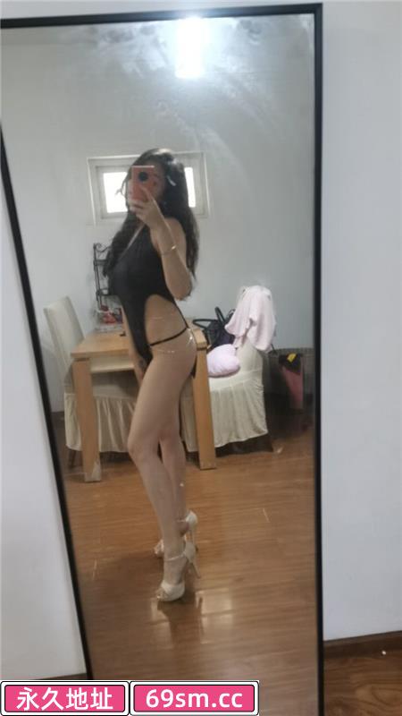 轻熟性感少妇