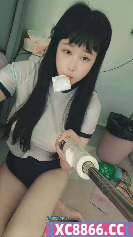 东站娃娃脸巨乳少妇