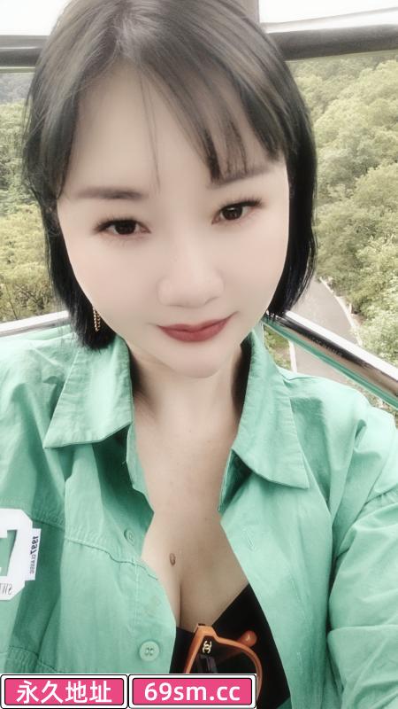 肤白貌美的少妇