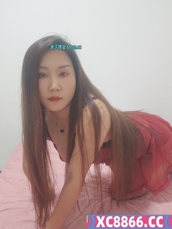 梅花园长发美女
