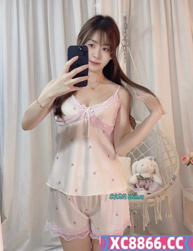 白貌美大长腿小姐姐