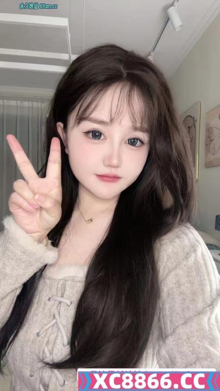 新区舌吻萝莉