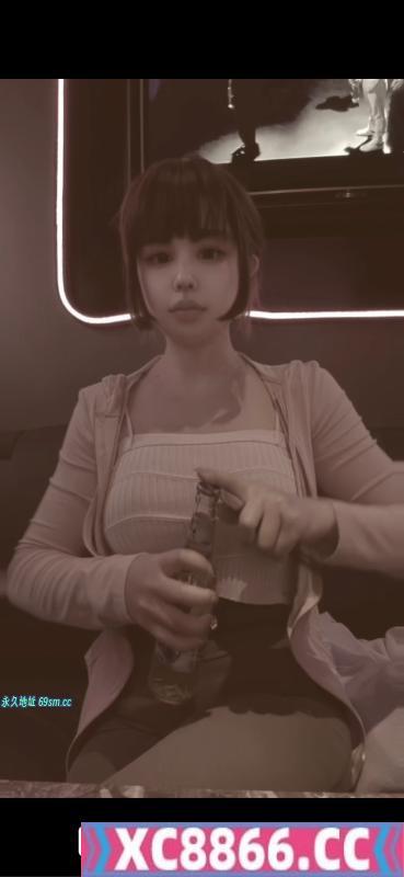 铁心桥大奶嫩妹