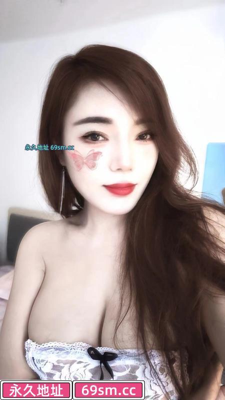 大奶瑜伽老师青青