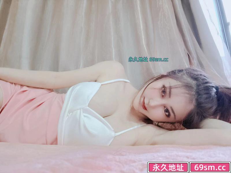 瑜伽大奶骚教练