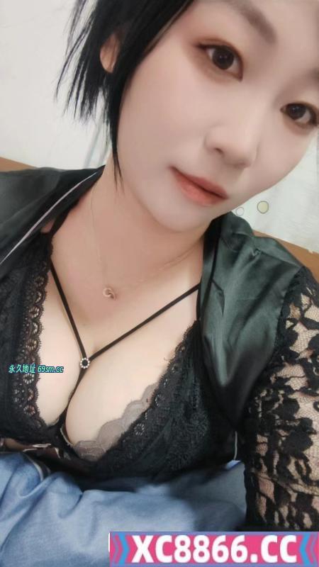 大奶露露