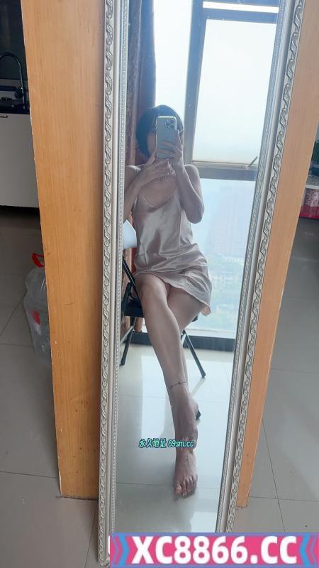 短发气质mm