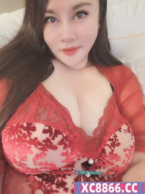 东北肥美淫奶妹子