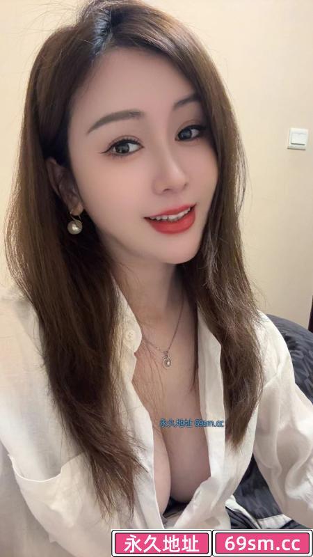 栗康街桃儿冰丝少妇