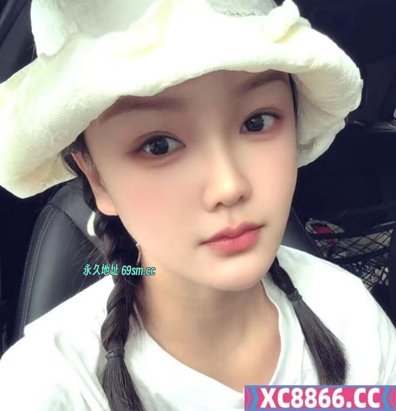 肤白腰细长腿依依