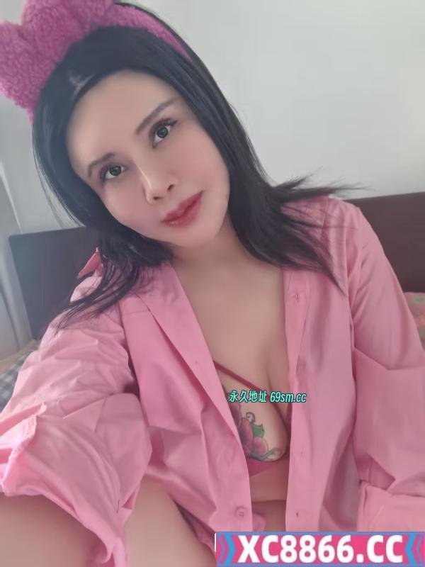 纹身花奶骚浪熟女