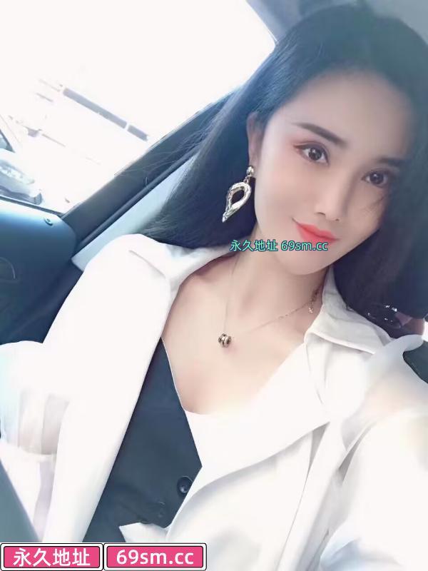 大胸模特身材牡丹